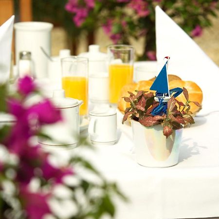 Strandhotel Alte Donau Vienna Exterior photo