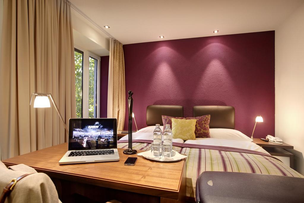 Strandhotel Alte Donau Vienna Exterior photo
